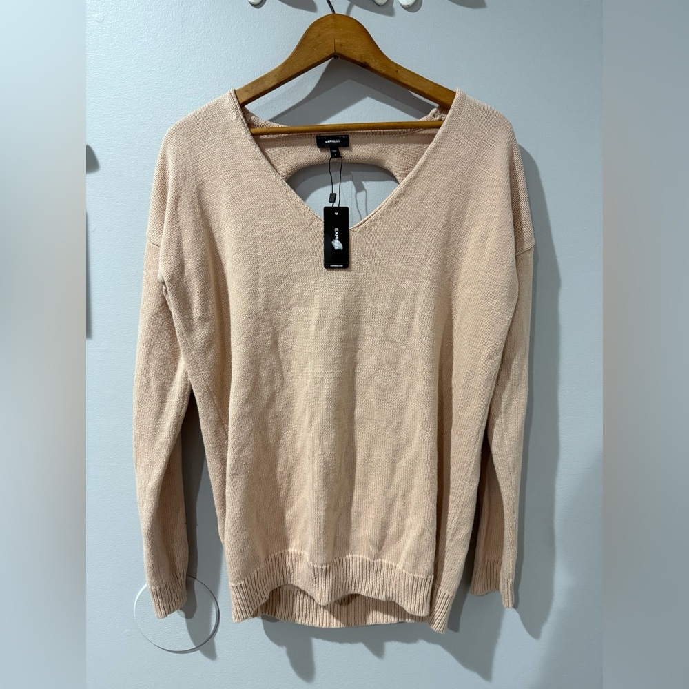 NWT! Express Knit Cutout Sweater V Neck Pink L Back Slash Cutouts Ribbed Trim‎ L